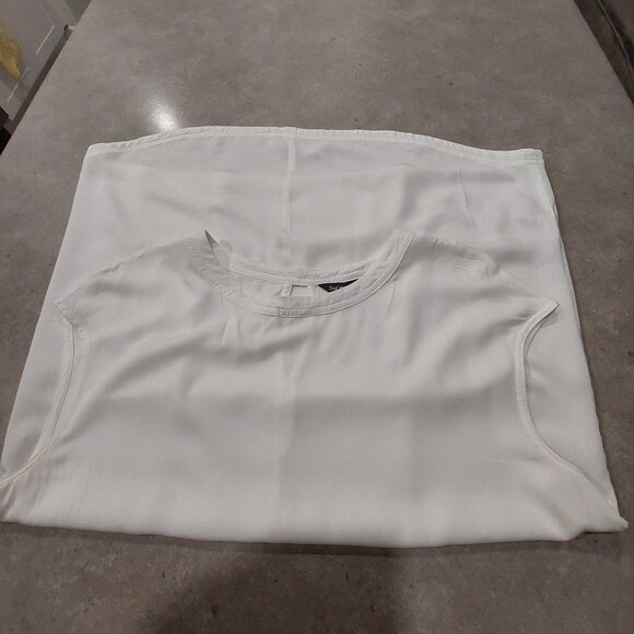 SEG'MENTS LUXE Women's 100% Rayon White Cap Sleeves Top w/Keyhole Back - Medium - Picture 6 of 7